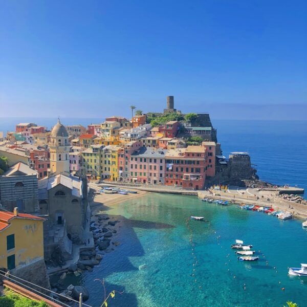 ⛱️ 8 Reasons to Visit Cinque Terre